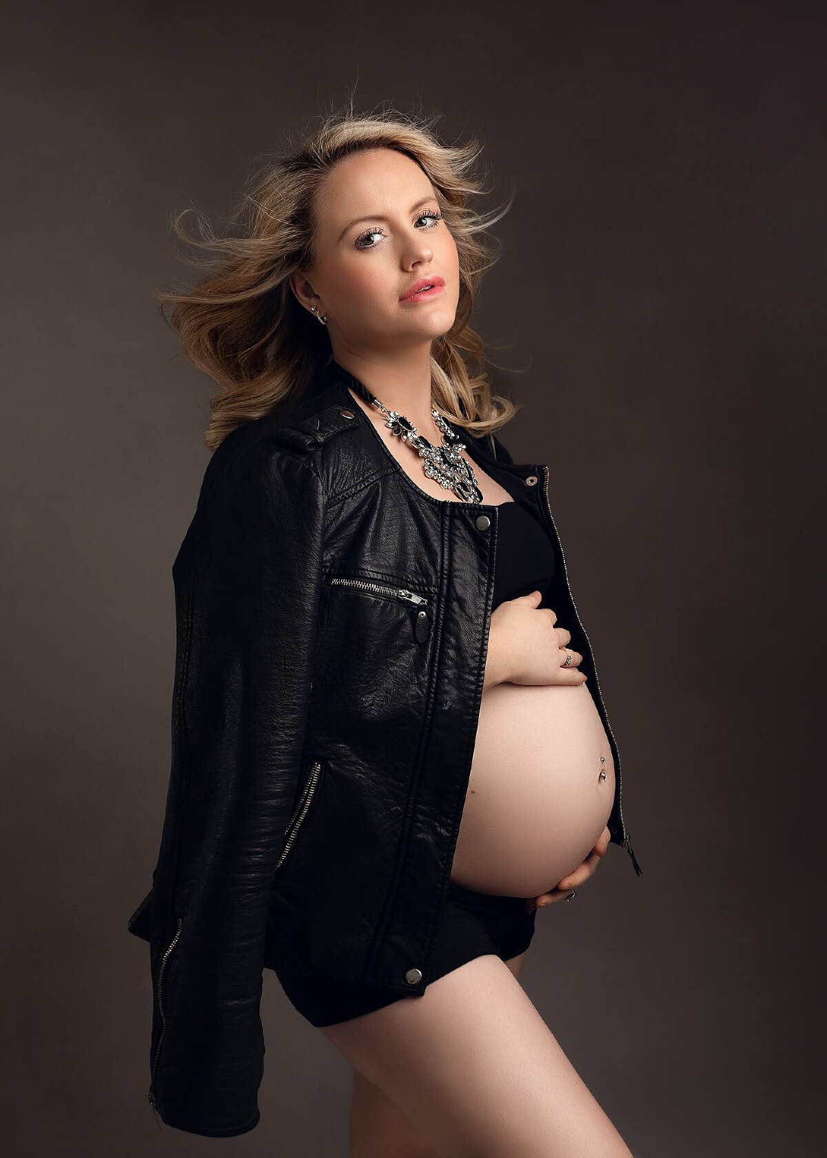 Maternity studio photoshoot Hereford, Herefordshire, Jemma Slater Photography, Cheltenham, Gloucester
