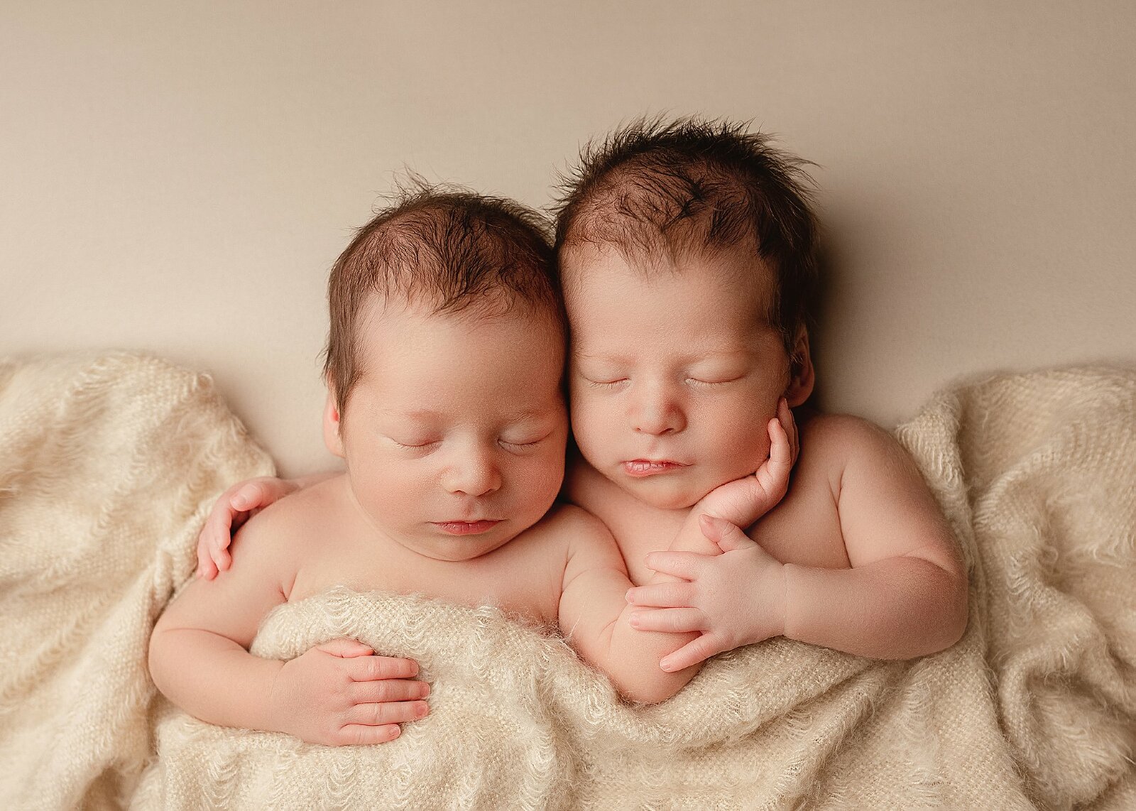 newborn twins, baby girl photo studio hereford, Herefordshire, cheltenham