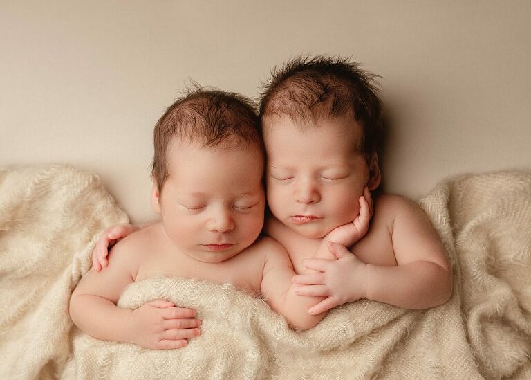 newborn twins, baby girl photo studio hereford, Herefordshire, cheltenham