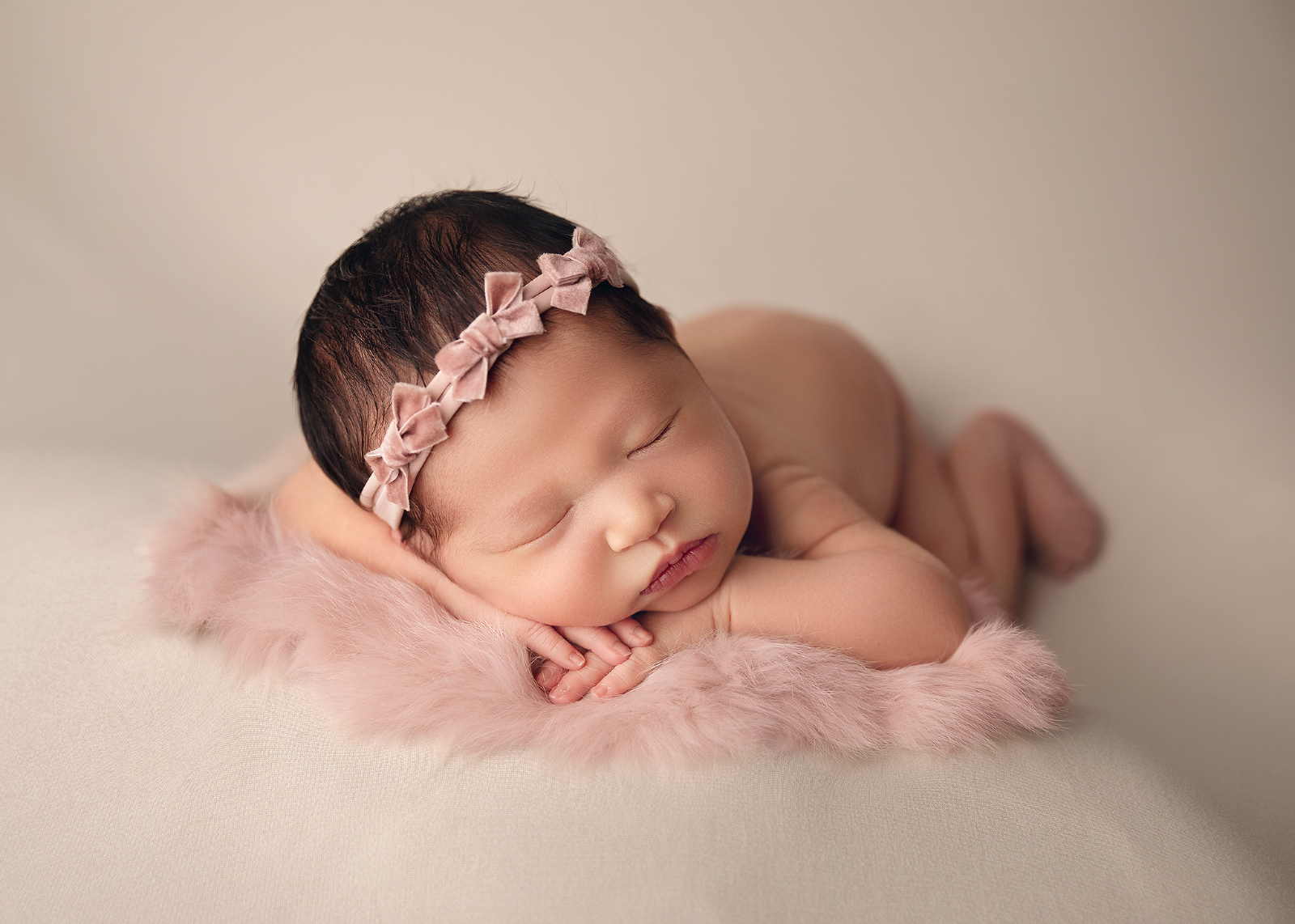 newborn baby girl photo studio hereford, Herefordshire